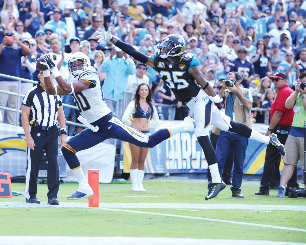 Rivers' 3 TD passes carry Chargers over Jags 33-14